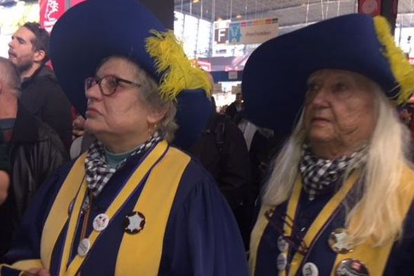 Nicole et Marie Chantal attendent Macron au salon de l'Agriculture