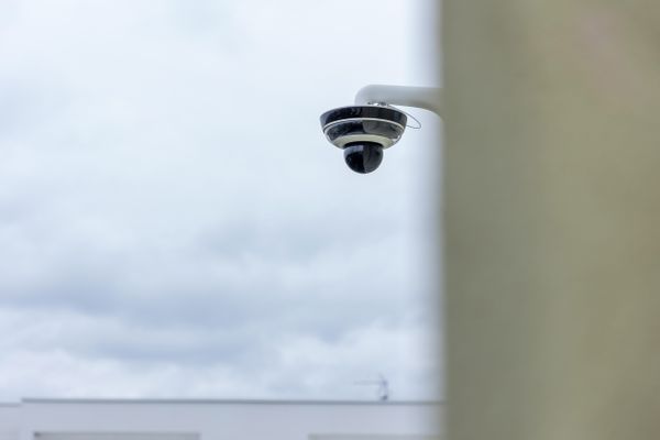 Le coût de la vidéosurveillance est difficile à évaluer tant les périmètres et le matériel diffèrent selon la Cour des comptes en 2021.