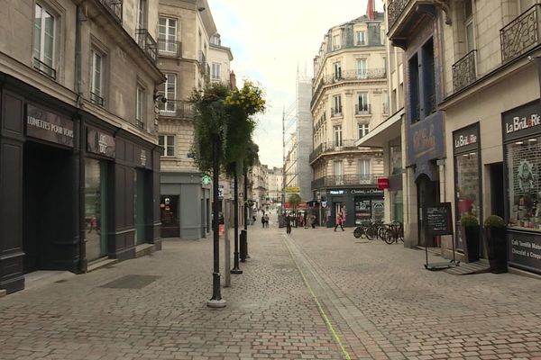 Les rues du centre-ville de Nantes sont désertes ce 30 octobre 2020, 1er jour du reconfinement