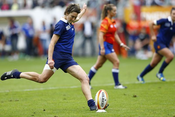 Les deux joueuses de Romagnat, Jessy Trémoulière (photo) et Caroline Thomas, ont été sélectionnées pour le match de samedi 4 février contre l’Angleterre, pour la première journée du Tournoi des six nations féminin.