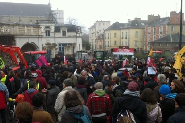 Plus de 200 opposants au projet d'aéroport de Notre Dame des Landes à Rennes