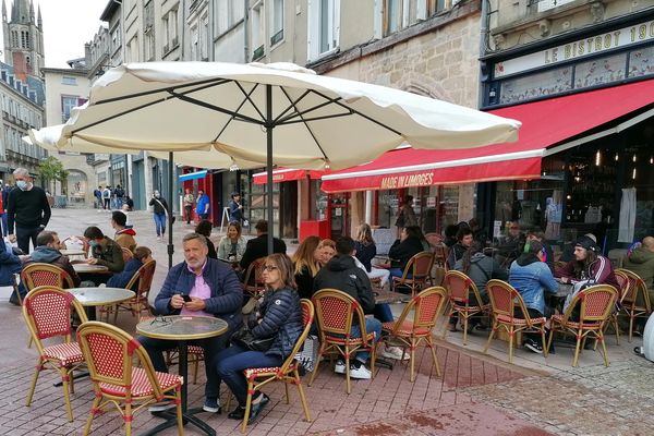 Les secteurs des cafés, hôtels, restaurants souffrent d'une pénurie de candidats, environ 150 postes sont à pourvoir en Haute-Vienne.