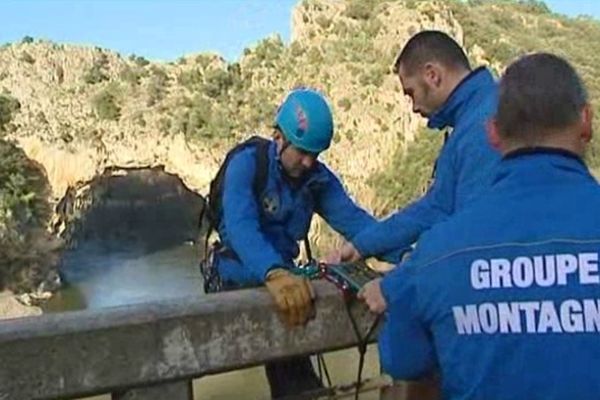 Exercice et entraînement à Vallon Pont d'Arc (21/01/13)