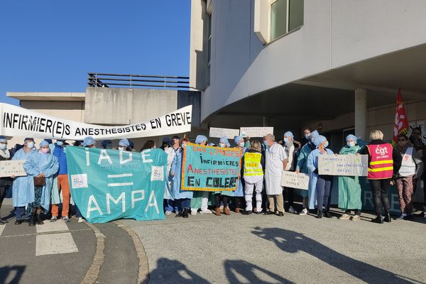 Les IADE du CHU de Limoges en grève ce matin