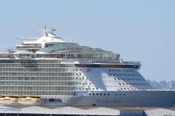 Marseille... un mastodonte des mers dans le monde des croisières.