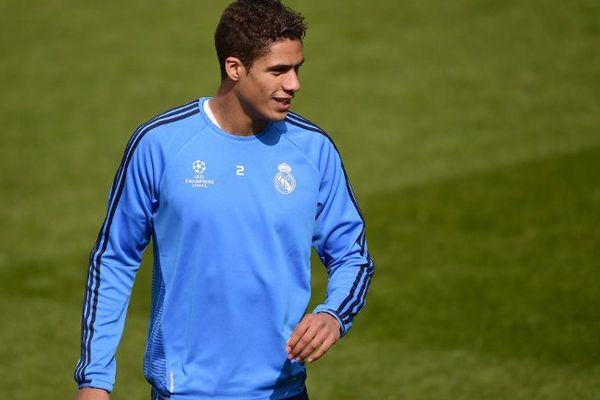 Raphaël Varane, défenseur du Real Madrid, va-t-il jouer l'Euro ?