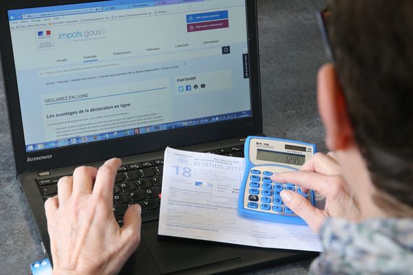 En 2017, 43% des ménages payaient l'impôt sur le revenu en France