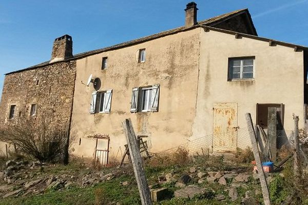 Le domicile familial au hameau La Vayssiere à Viala du Tarn.