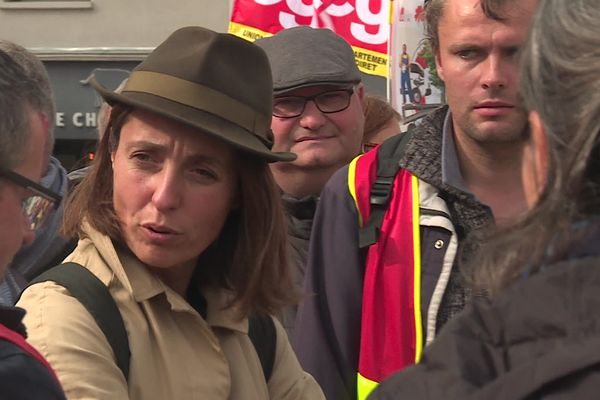 Sophie Binet, la secrétaire générale de la CGT, au contact des militants de la CGT Loiret, lors de sa visite à Orléans.