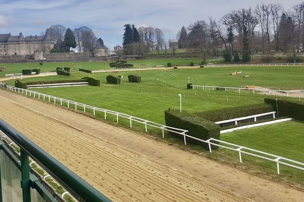 La course devait se dérouler à l'hippodrome de Pompadour, le 21 mars 2020.