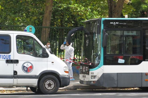 Une bagarre mortelle dans le bus 255, Porte de Clignancourt, à Paris, le 8 août 2018.