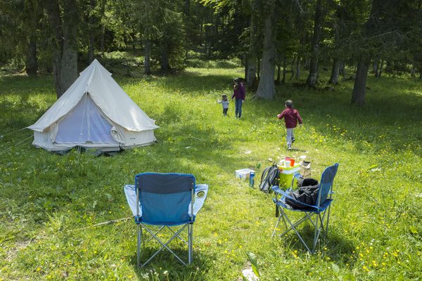 Les vacances en bivouac se développent de plus en plus ces dernières années, notamment depuis le Covid.