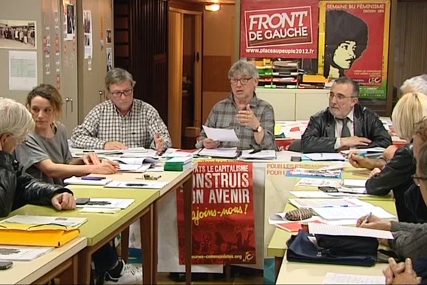 Réunion hebdomadaire au local du parti communiste d'Ajaccio