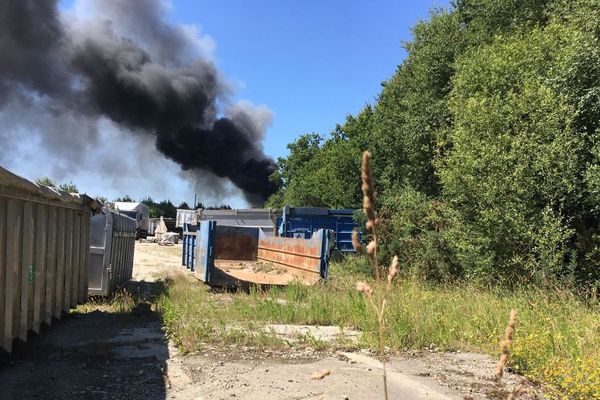 Incendie à la déchetterie de Briec près de Quimper