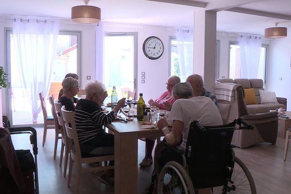 Colocation pour personnes âgées dépendantes Ages et vie à Chirens, en Isère