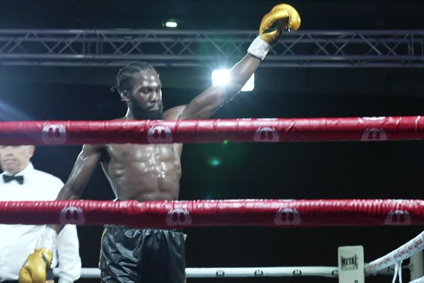 Daniel Blenda Dos Santos, le boxeur de Pont-Sainte-Maxence, a remporté le combat au terme de 12 rounds de 3 minutes.