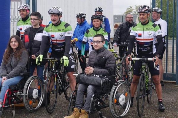 Yannis, Fred, Will et Christophe : 4 CRS du Loiret vont traverser l'Europe à vélo pour l'association "Des ailes pour Jules et Louise" 