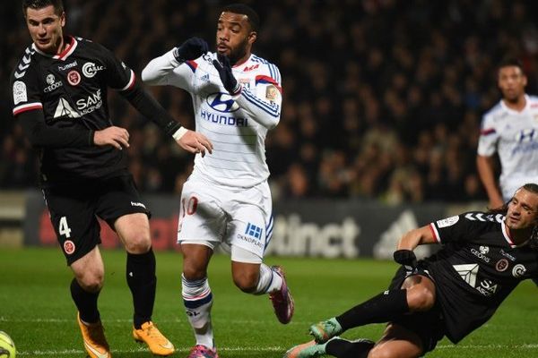 Les Rémois ont tenu le match nul jusqu'à la 91ème et un centre-tir de Lacazette.