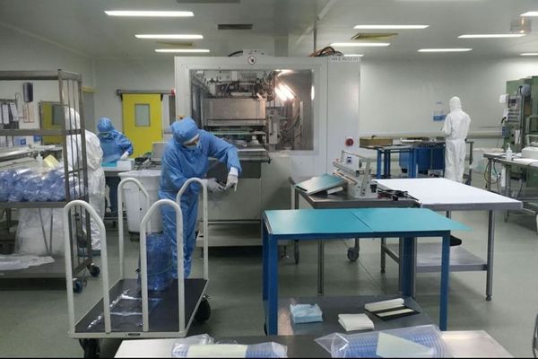 Située à Peschadoires dans le Puy-de-Dôme, l'entreprise Top clean packaging s'inquiète pour les salariés de son usine de Suzhou en Chine.