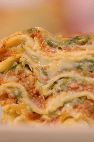 De succulentes lasagnes à l'épinard et à l'époisses.