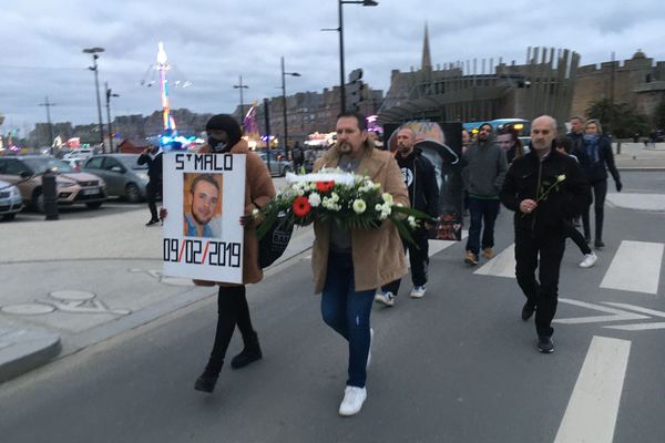 Marche blanche en mémoire d'Allan Lambin décédé au Commissariat de Saint-Malo dans la nuit du 9 au 10 février 2019