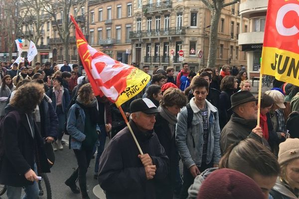 Environ 400 personnes ont manifesté dans les rues de Toulouse, ce mardi après-midi, selon la police.