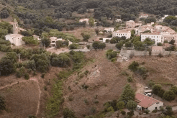 Vue du village d'Appietto.