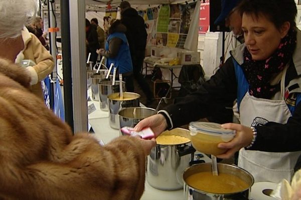 "La Soupe des chefs" est vendue au profit de la recherche contre le cancer.