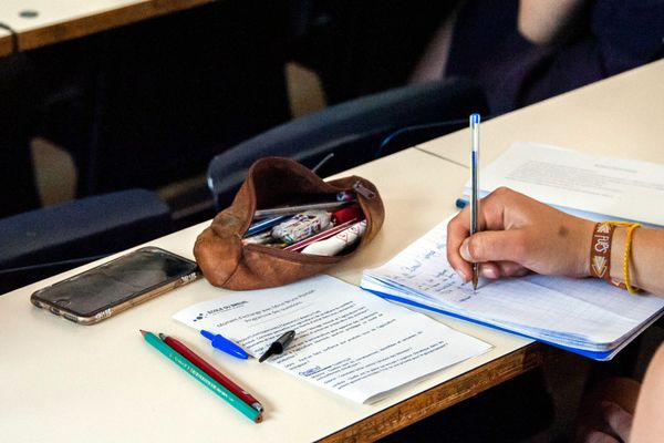 Les étudiants de quatre universités revendiquent le droit à l'accès automatique au Master 2 sous réserve de validation du Master 1.