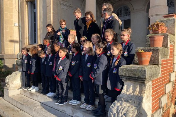 Béziers (Hérault) - première rentrée scolaire en uniforme pour les élèves de l'école La Chevalière - 26 février 2024.