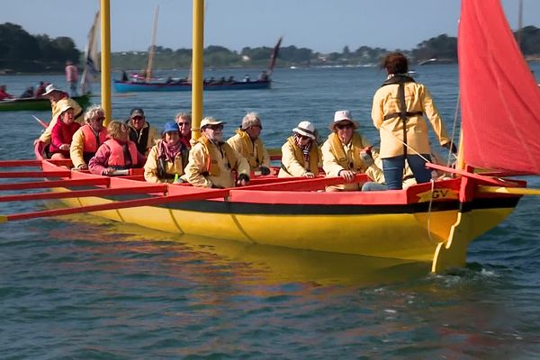 Environ 80 yoles de Bantry ont été construites depuis les années 80 dans le monde, un hommage à ces embarcations, qui se pilotent à l'aviron ou à la voile, et qui permettaient aux capitaines de changer de navire.