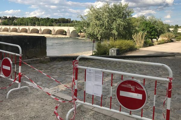 Les bords de Loire sont interdits d'accès à Tours depuis le 20 mars 2020