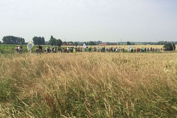 La marche des migrants dans les Flandres ce mercredi