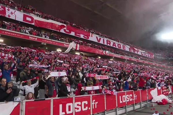 Les supporters du LOSC Lille sont venus fêter en nombre les 80 ans de leur club préféré.