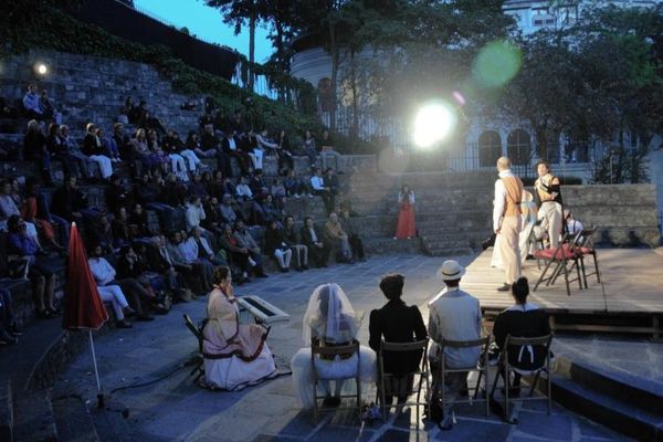 Les arènes de Montmartre sont un des lieux qui accueillent les représentations de ce festival.