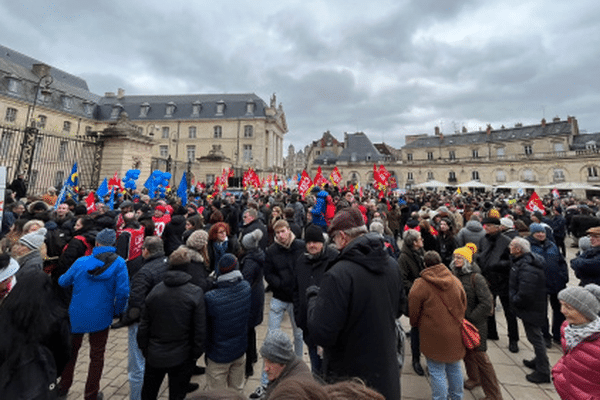 Manifestation contre la réforme des retraites, place de la Libération à Dijon, le 31 janvier 2023.