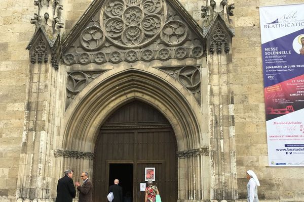 La cathédrale d'Agen où se déroule une messe solennelle pour la béatification de Mère Adèle ce dimanche.