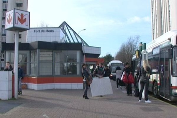  Six contrôleurs ont été agressés le 18 février à la station Fort de Mons.