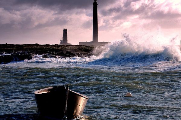 Des conditions très délicates vers le phare de Gatteville (50) ce DIMANCHE.