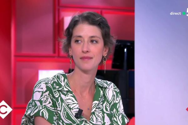 Originaire de Courlay, la jeune femme se battait contre un cancer. La journaliste a raconté son quotidien dans un podcast sur France Info.