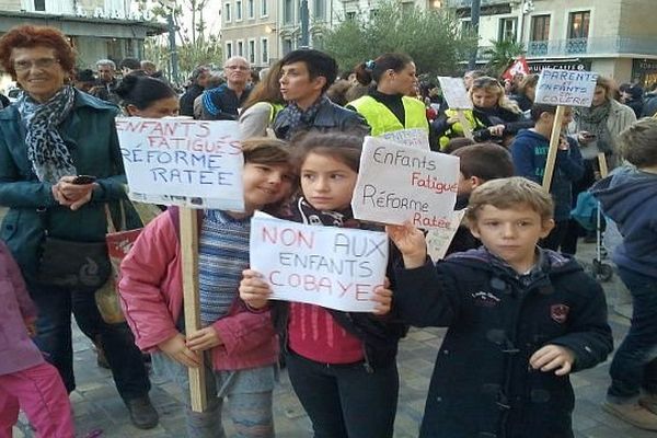 Narbonne (Aude) - manifestation contre la semaine de 4,5 jours - 13 novembre 2013.