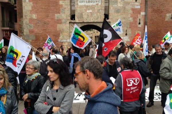 La manifestation des enseignants devant le Castillet à Perpignan ce 19 mai 2015