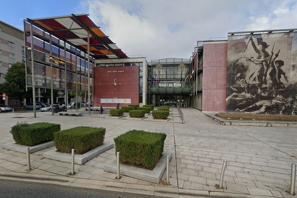 L’hôtel de ville d’Échirolles en Isère