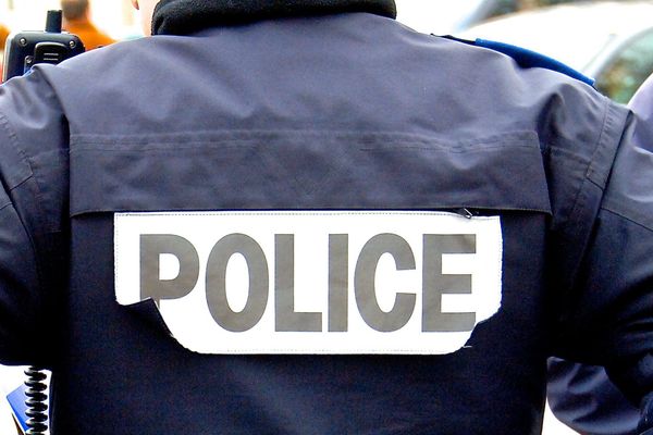 Alerte aux faux policiers: il faut faire passer le message aux plus exposés