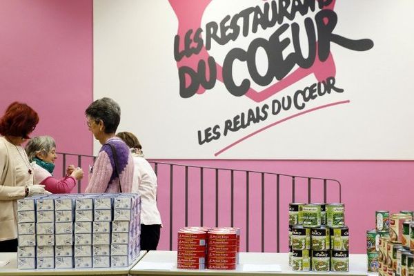 Les Restos du Coeur peuvent aider grâce aux dons mais aussi à l'énergie de ses 67600 bénévoles.