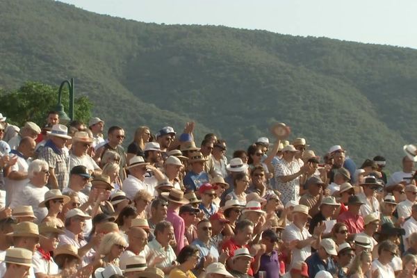 L'émission est presque entièrement consacrée à la feria de Céret.