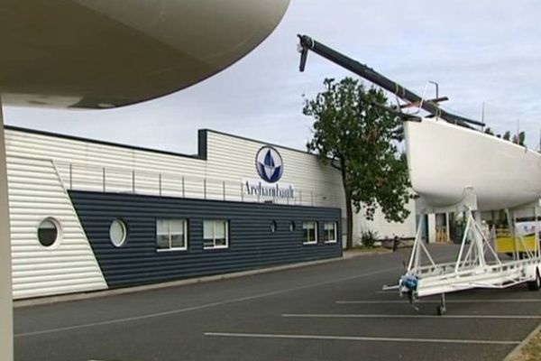 Le chantier naval Archambault sur la RN 10 au nord de Châtellerault