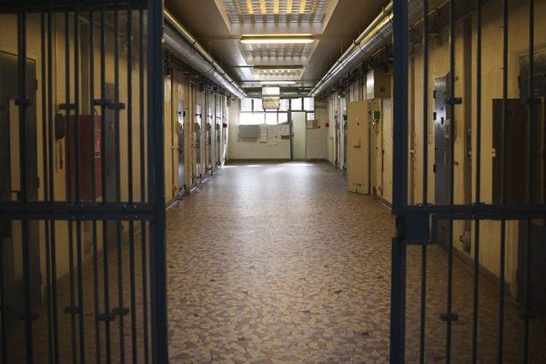 Les couloirs de la prison de la Santé à Paris (image prétexte)