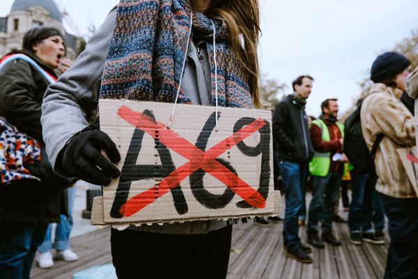 Un rassemblement d'opposants à l'A69 avait lieu ce lundi devant le tribunal administratif de Toulouse.