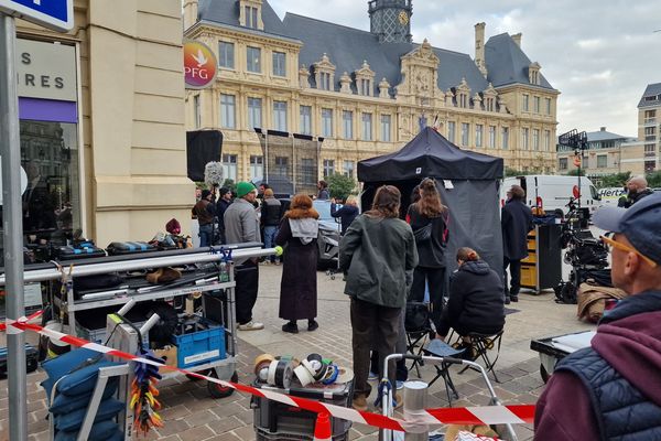 Le tournage de la comédie "T'as pas changé" de Jérôme commandeur se déroulait encore à Reims, le lundi 2 décembre.